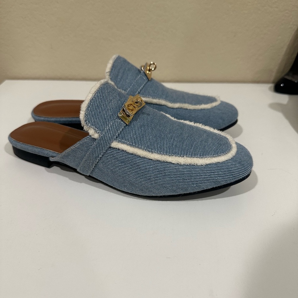 Mules - Picture 6 of 8
